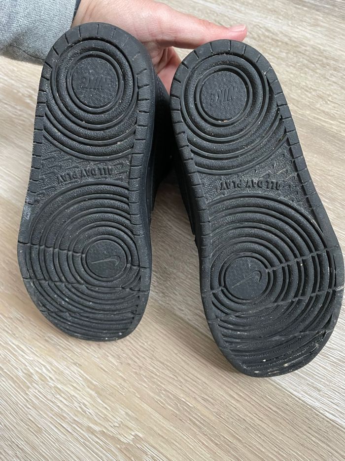 Nike court borough mid 2 noires taille 28 - photo numéro 3