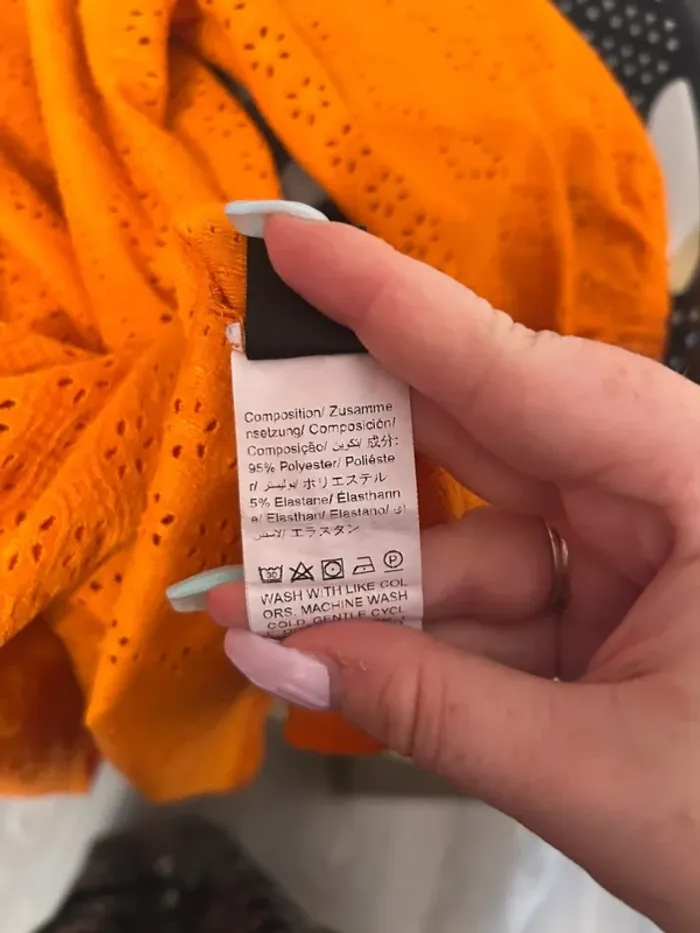 Jolie haut orange - photo numéro 4