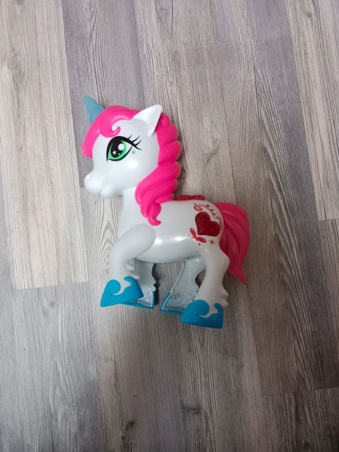 Jouet musical licorne