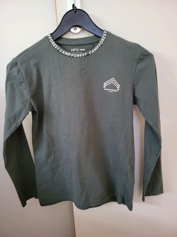 T-shirt manches longues 12 ans garçon très peu porté