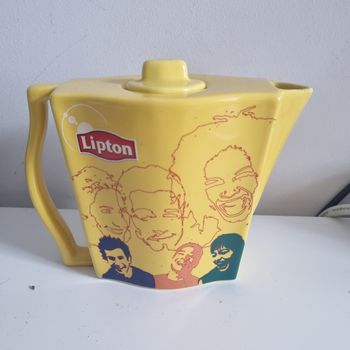 Théière vintage marque Lipton 