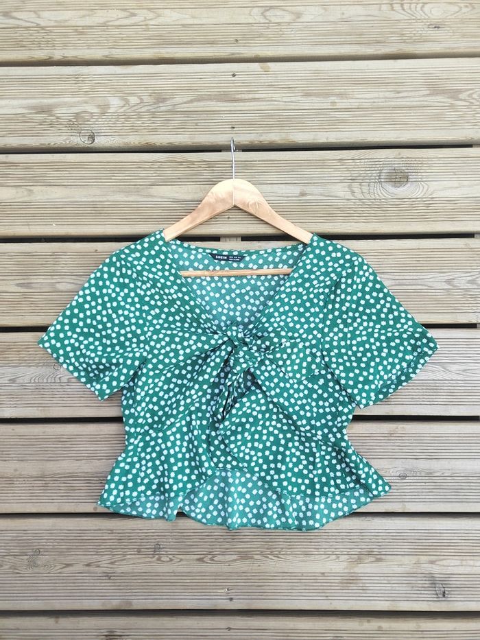 Top Vert à fleurs Blanches avec Nœud en mousseline  - SHEIN - Taille M - photo numéro 2