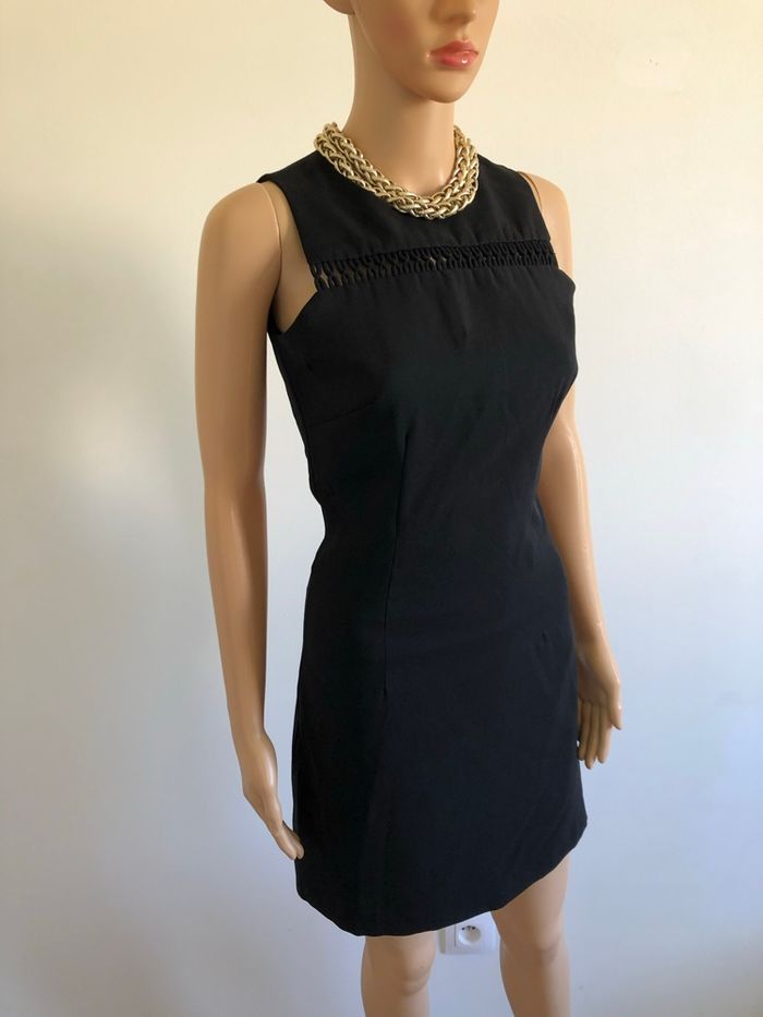 Robe noire neuve sans manches Morgan taille 34 (valeur 65€) avec défaut - photo numéro 2