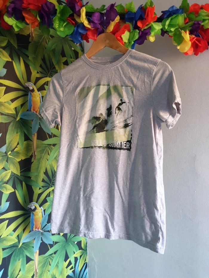 T-shirt summer surf