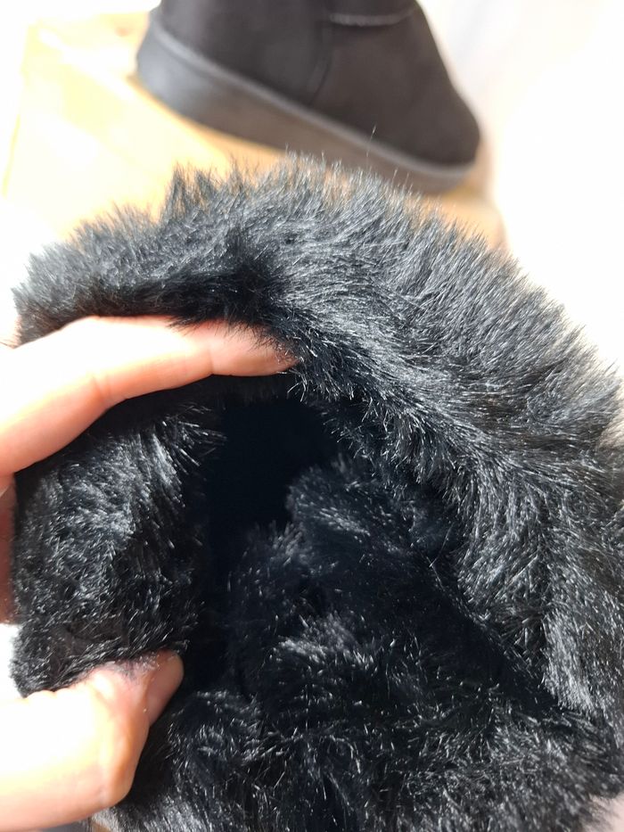 Bottes fourrées noire avec petits nœuds taille 38 - photo numéro 5