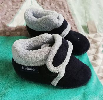 Chausson isotoner pointure 20