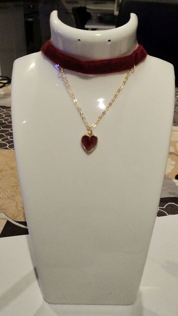 Collier ras de cou velours rouge