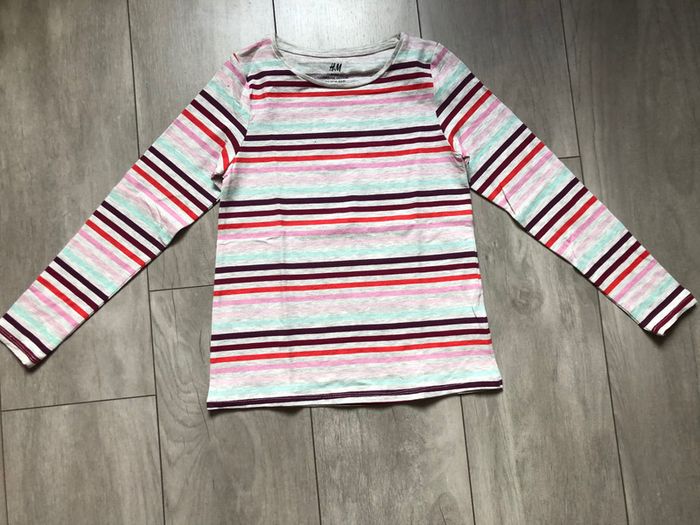 T-shirt longues manches H&M neuf 6-8 ans - photo numéro 2