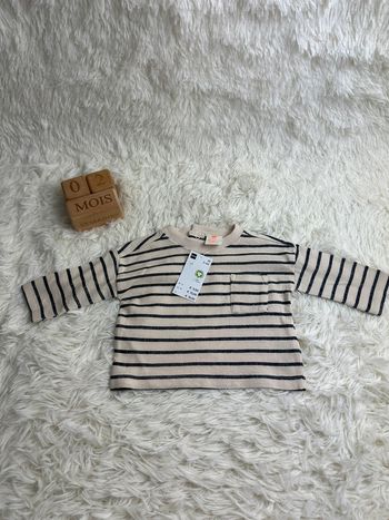 T-shirt manches longues taille 2-4 mois Hema