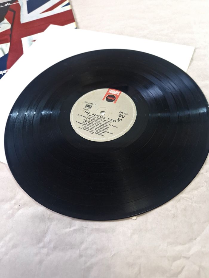 Vinyle33t , the Beatles  , the Beatles first 1961 - photo numéro 6