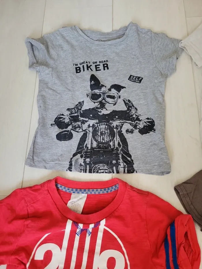 Lot tee-shirts 3ans - photo numéro 2