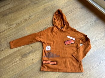 T shirt manches longues à capuche 5 ans