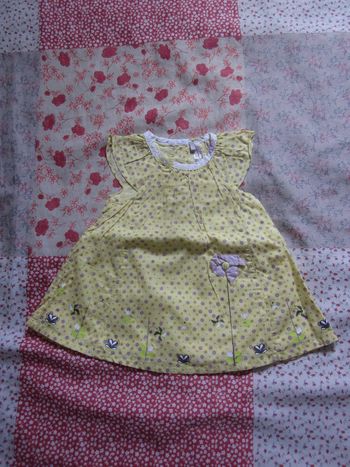 Robe été sans manches jaune 3 mois