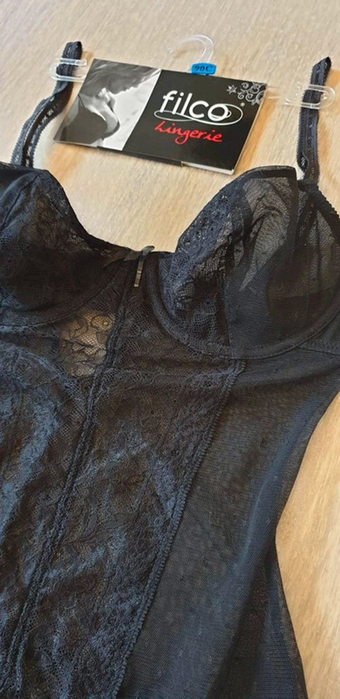 Magnifique dessous body en dentelle neuf - photo numéro 4