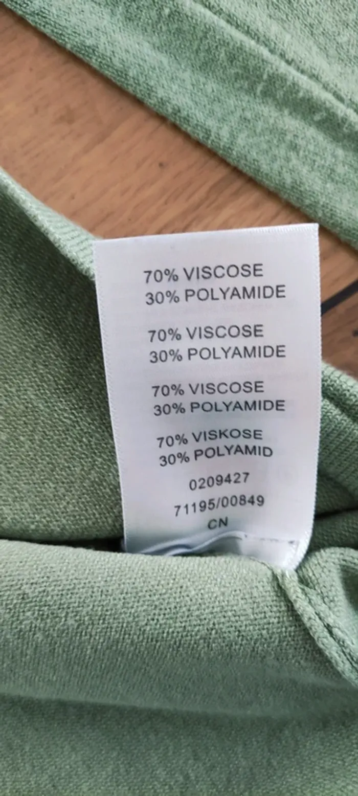 Pull Damart 46/48 - photo numéro 4