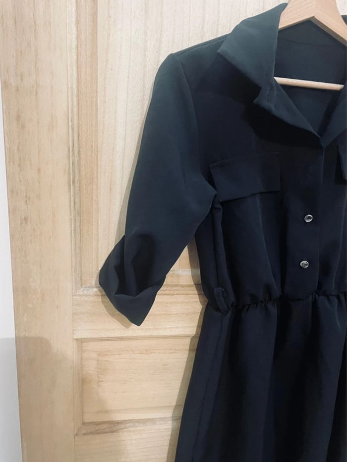 Robe chemise noire élégante avec dentelle – Taille M - photo numéro 4