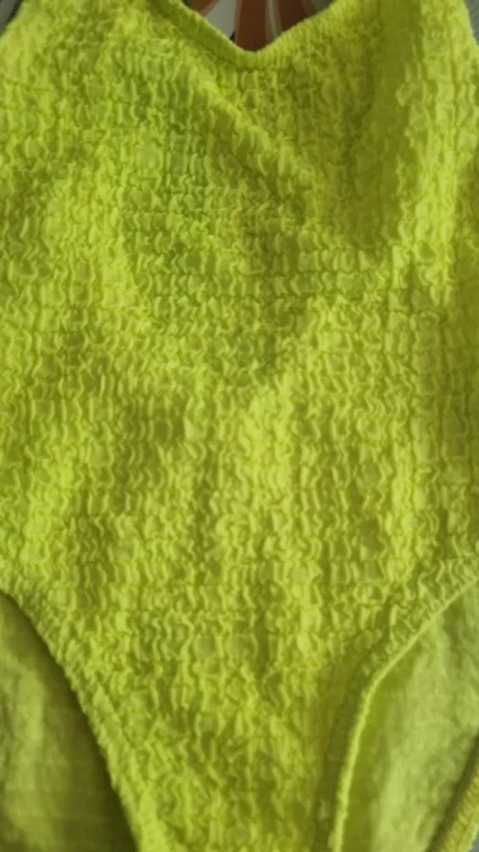 Maillot de bain 1 pièce fille taille 4 ans - photo numéro 3