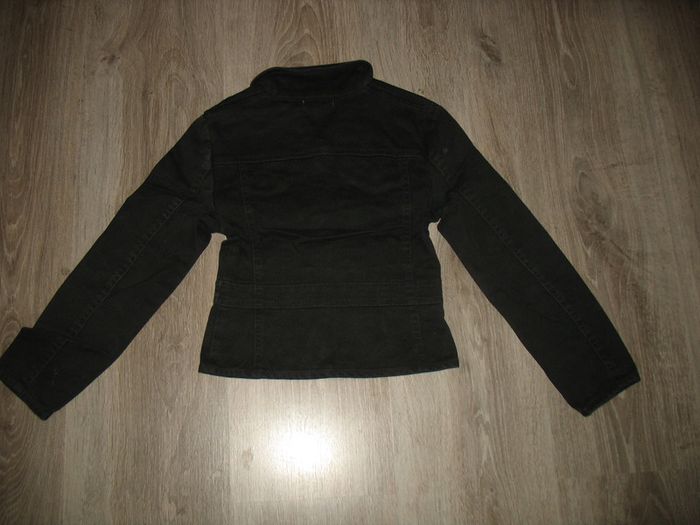VESTE EN JEAN NOIRE FILLE "BAZAR CHRISTIAN" - 6 ANS - n°02 - photo numéro 2