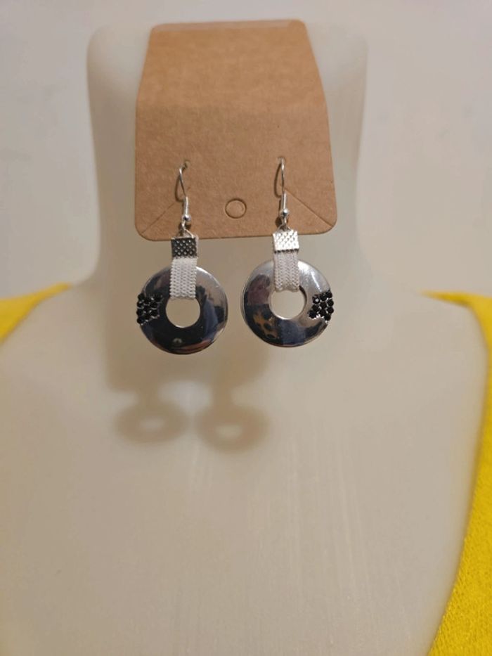 Magnifique paire de boucles d'oreilles neuf - photo numéro 2