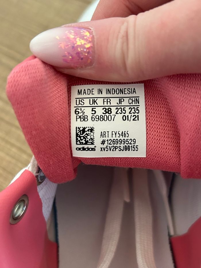 Baskets blanches et roses neuves Adidas Stan Smith pointure 38 - photo numéro 6