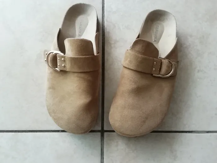 Mules Sabot Bershka 38 - 38,5. - photo numéro 1