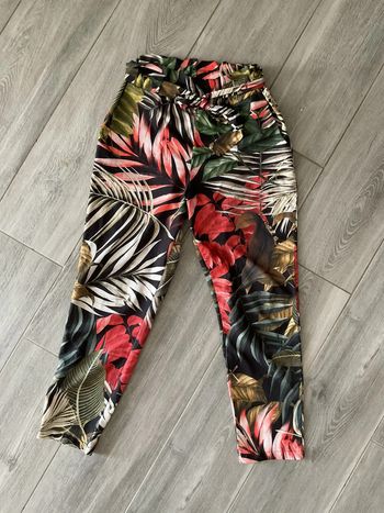 Pantalon léger motif feuillage 36