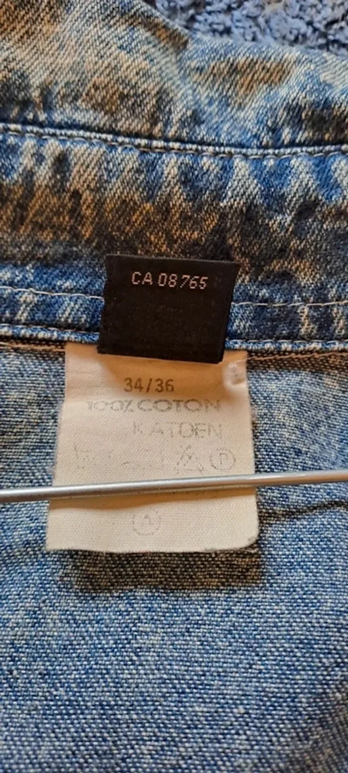 Chemise jean bleue foncée - Marque 3 Suisses - Taille 34/36 - Très bon état. - photo numéro 7