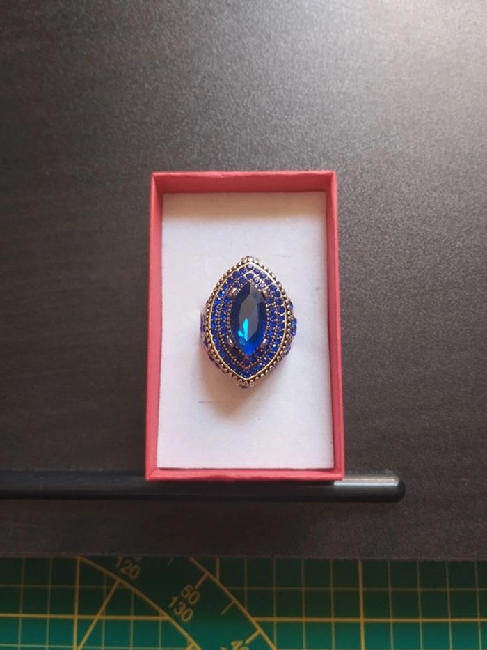 Bague vintage Marquise avec coffret cadeau