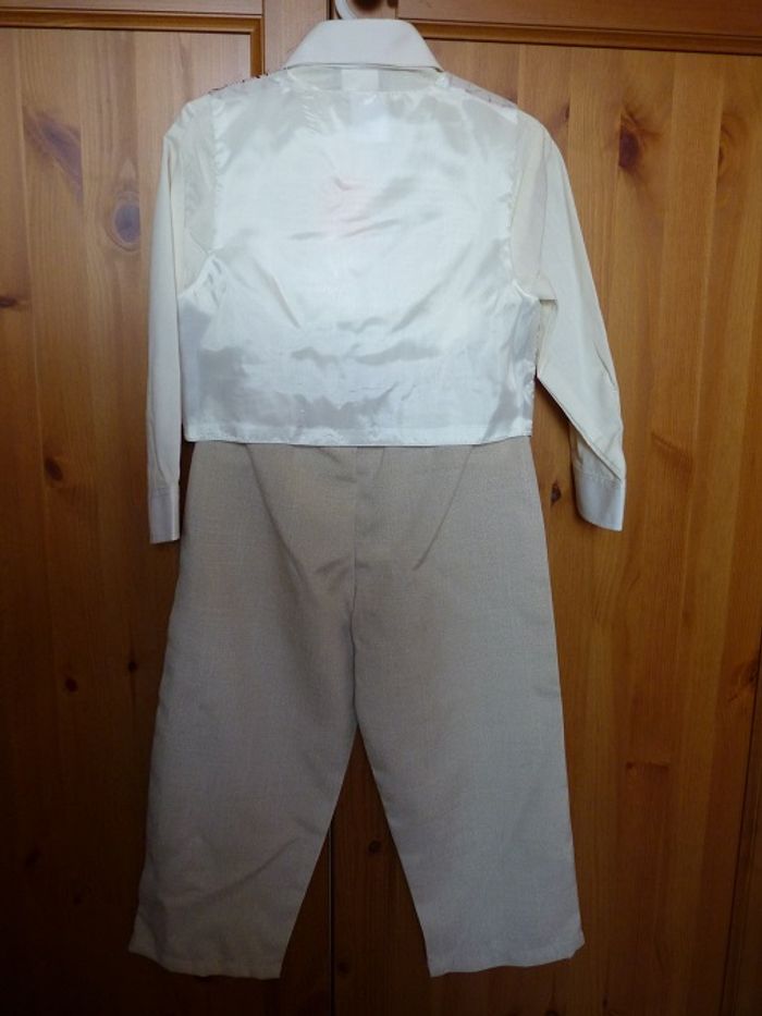 Ensemble beige 4 Pièces 4 ans - photo numéro 3