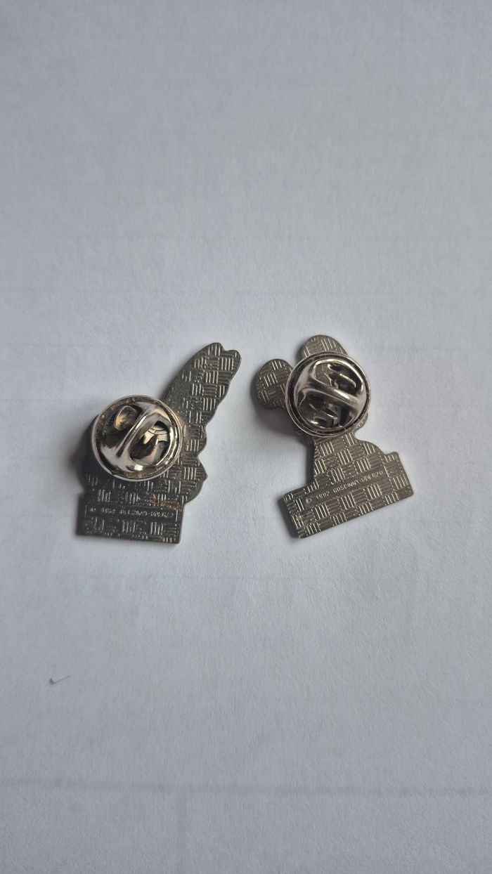 Lot 2 Pin's Vintage - Total : Idéfix & Astérix - photo numéro 2