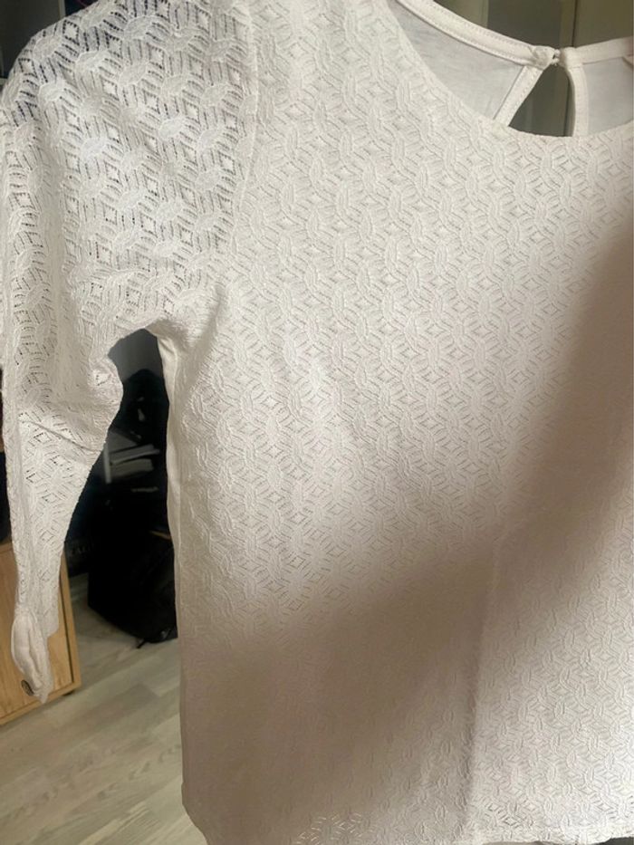 Haut blanc dentelle