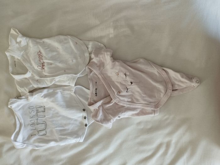 Gros lot vêtements fille 1 mois - photo numéro 5
