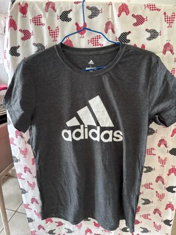 T-shirt Adidas, 104