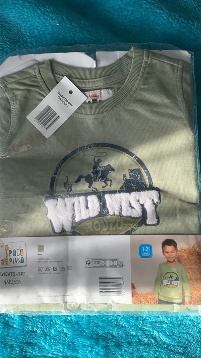 Neuve  sweat taille 2 ans