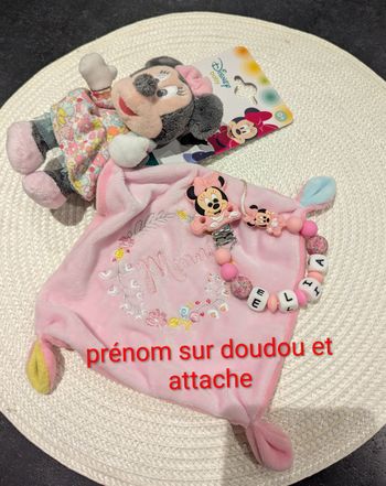 Doudou et attache Minnie
