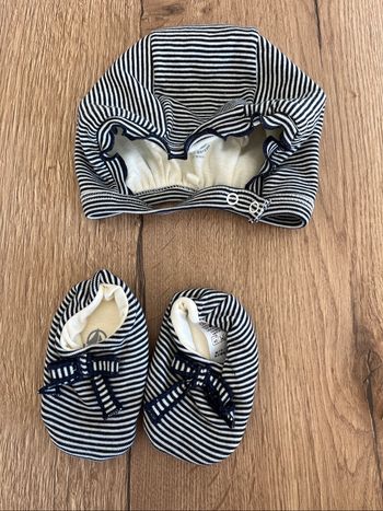 Bonnet + chaussons 6 mois