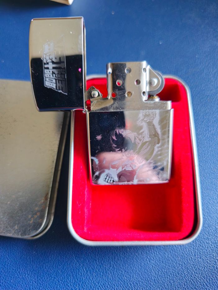 Briquet Saint - photo numéro 4