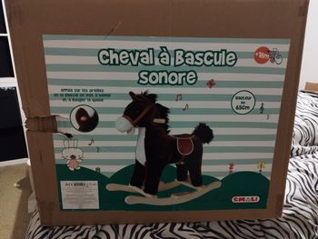 Cheval à bascule sonore 