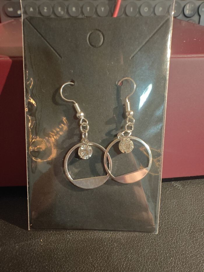 Boucles d'oreilles pendantes - photo numéro 1