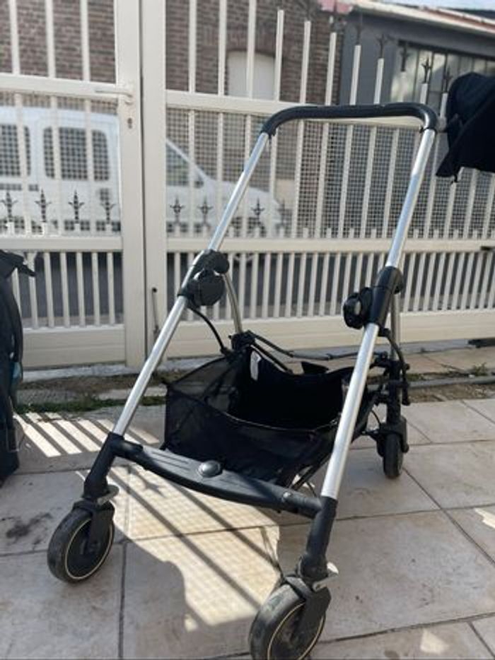 🍼 Poussette Bébé Confort Streety Plus – Pack 3-en-1 🖤 - photo numéro 4