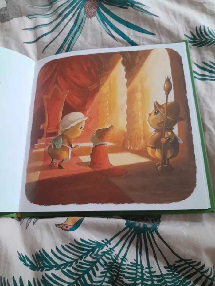 livre marguerite petite reine les petites bêtes - photo numéro 3