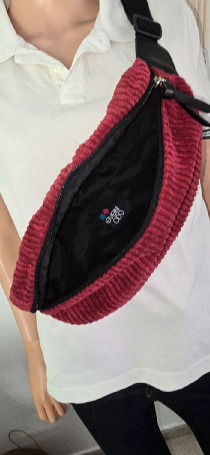 Sac banane en velours côtelé bordeaux très mode tendance - photo numéro 3