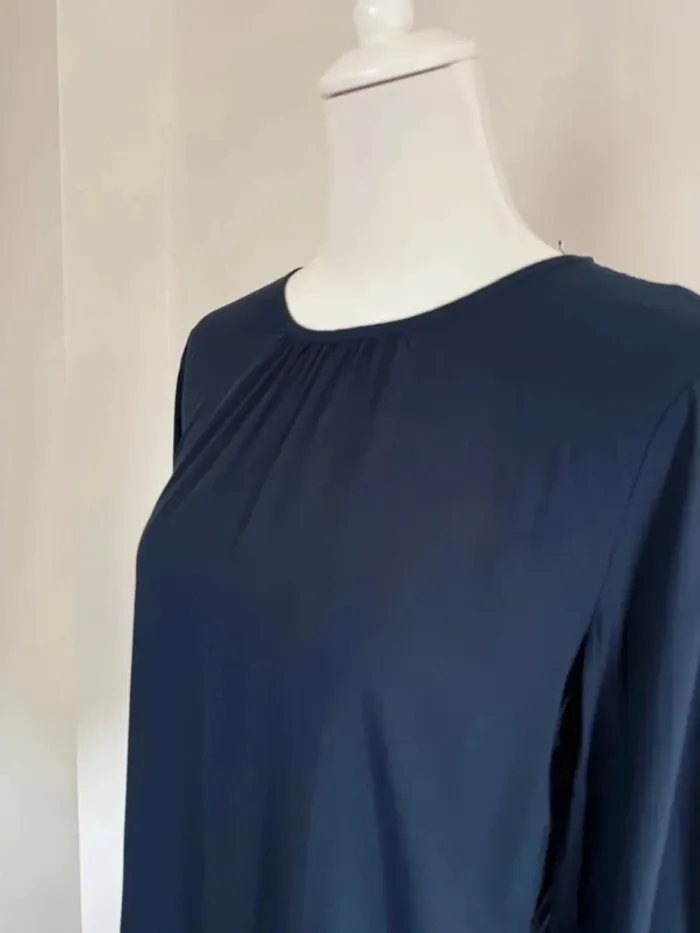 Magnifique blouse Tommy Hilfiger femme très légère marine taille S - photo numéro 2