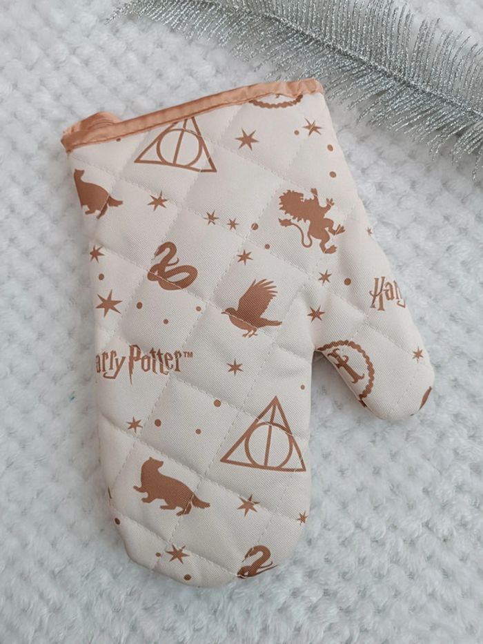 🔸Manique Harry Potter dorée - Accessoire Cuisine 🔸 - photo numéro 4