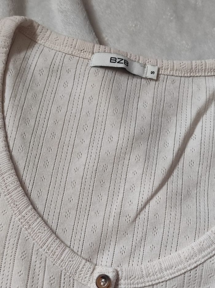 Top court beige taille S - photo numéro 3