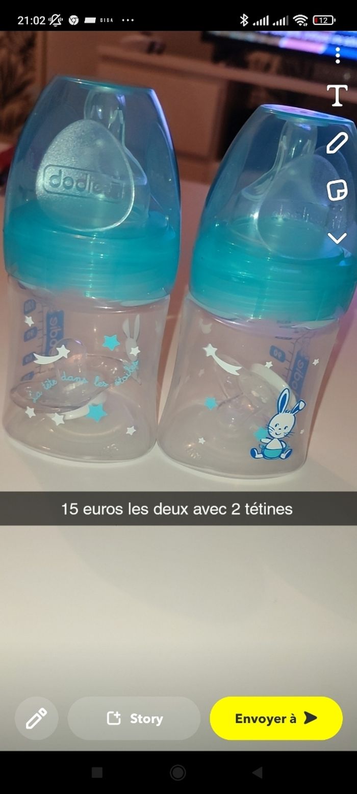 2 biberons dodies avec deux sucettes état neuf