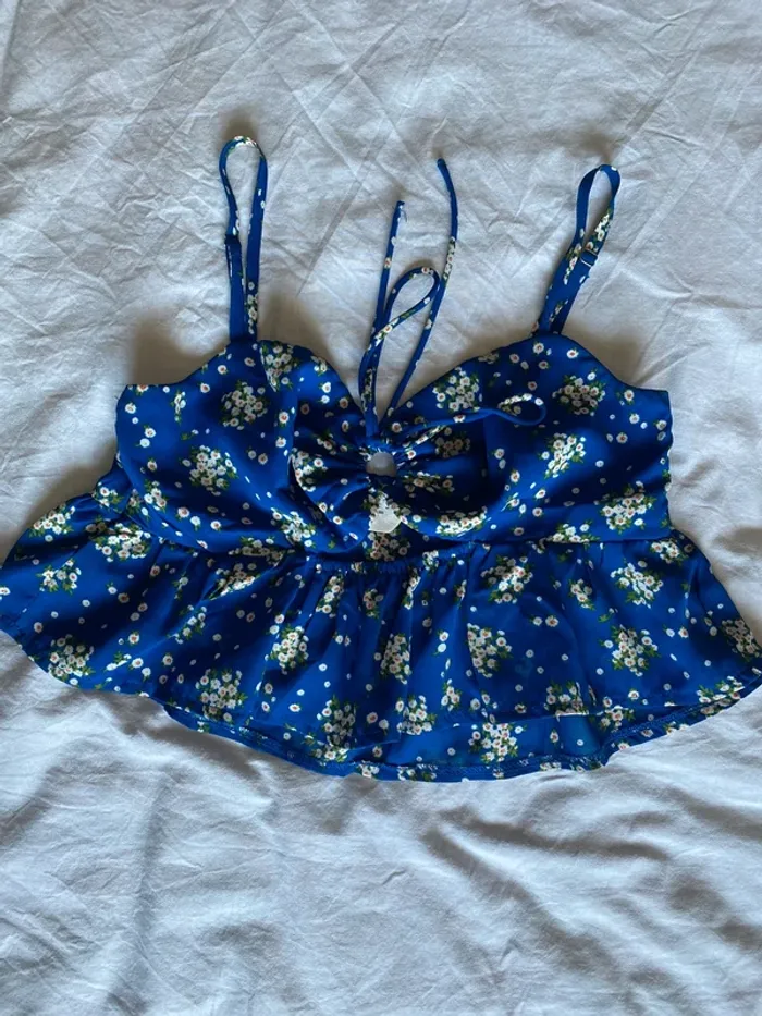 Top fleuri Urban Outfitters - photo numéro 4