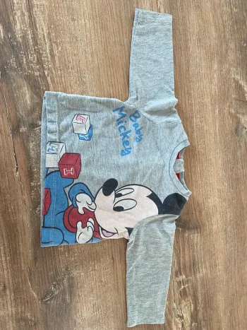 T-shirt mickey .