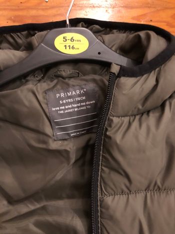 Lot et  Primark garçon 5-6 ans (116) neuf