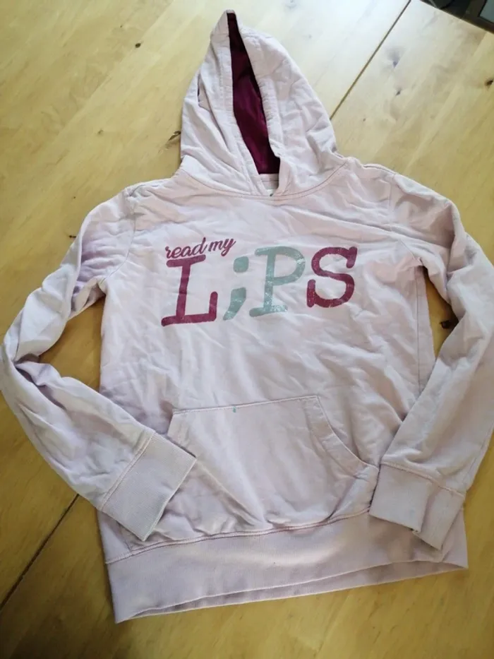 Pull capuche